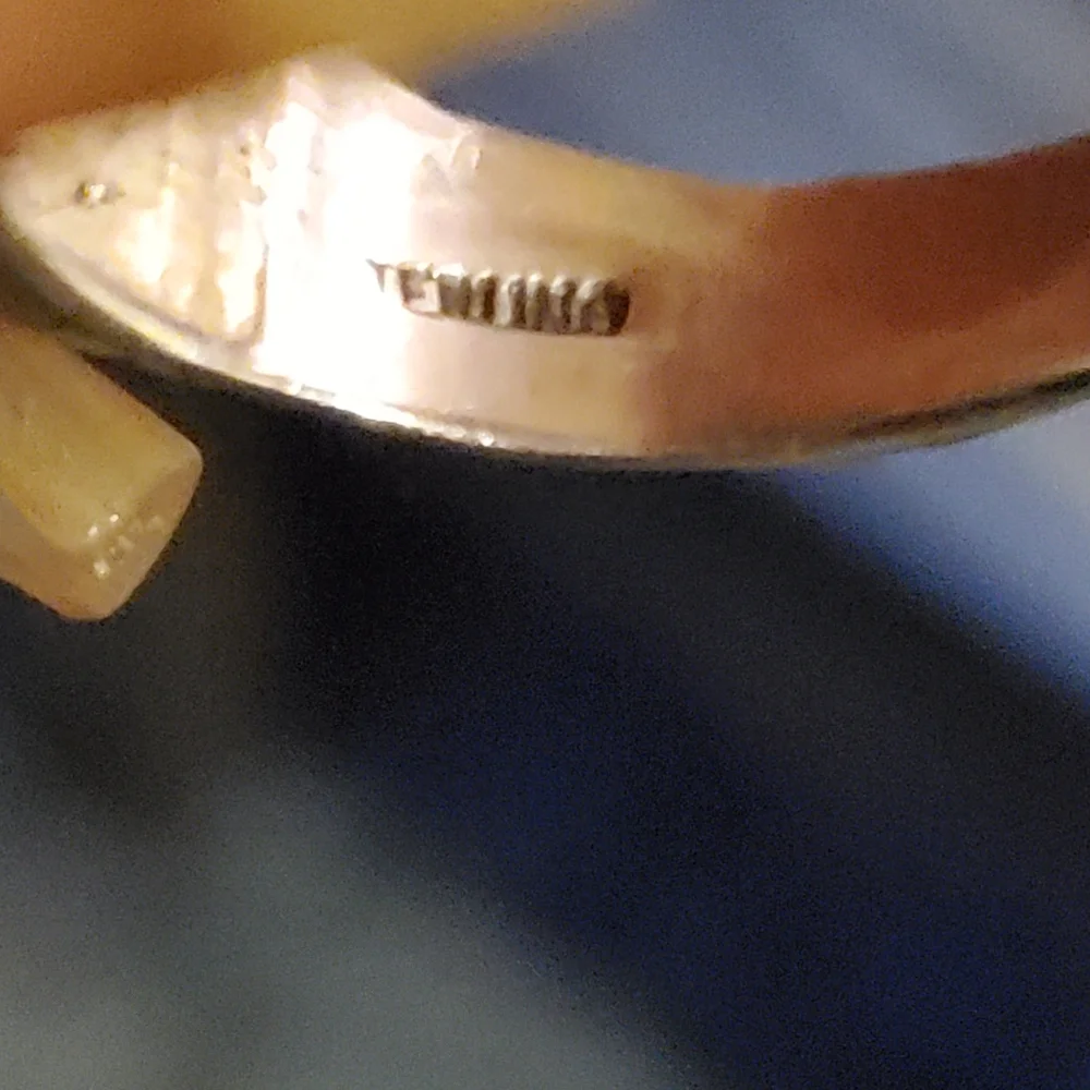 Vintage Sterling Band with Lapis Stone - Picture 5 of 7